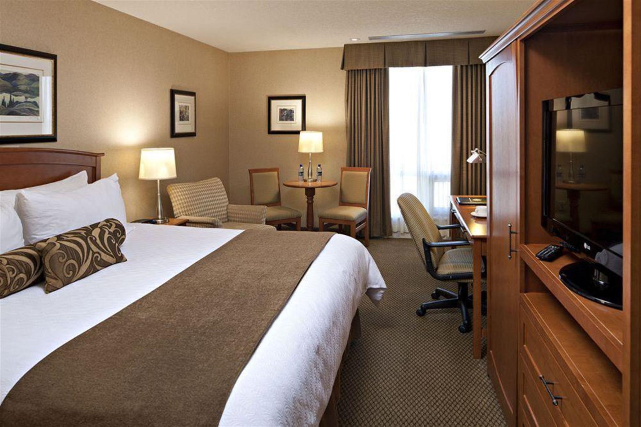 Carriage House Hotel And Conference Centre Calgary Bagian luar foto