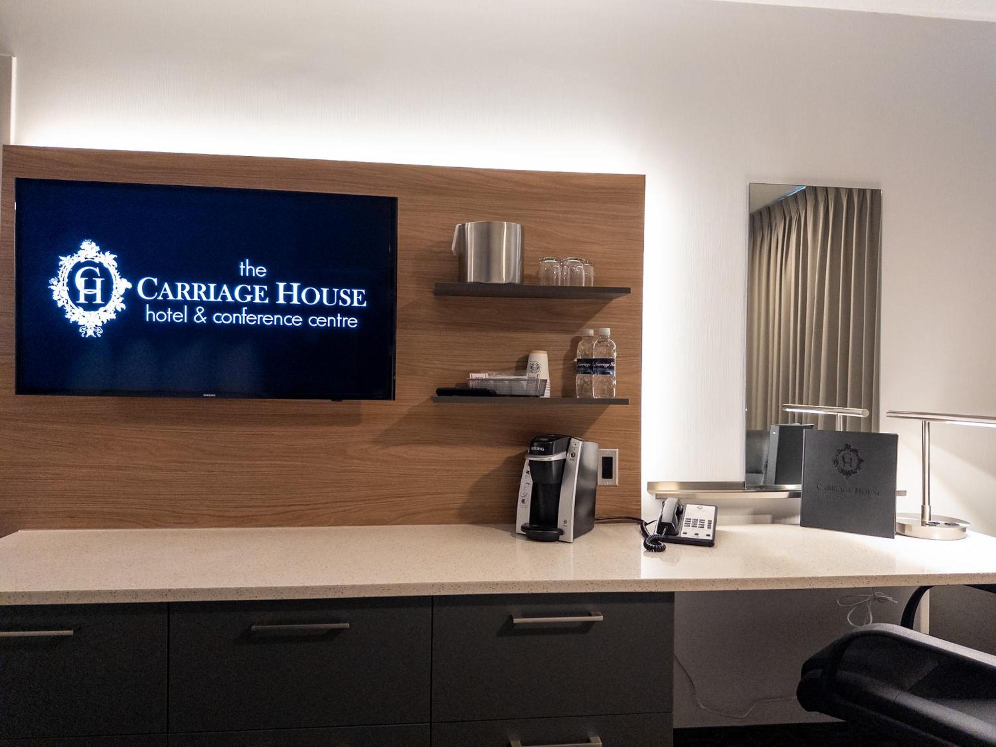 Carriage House Hotel And Conference Centre Calgary Bagian luar foto