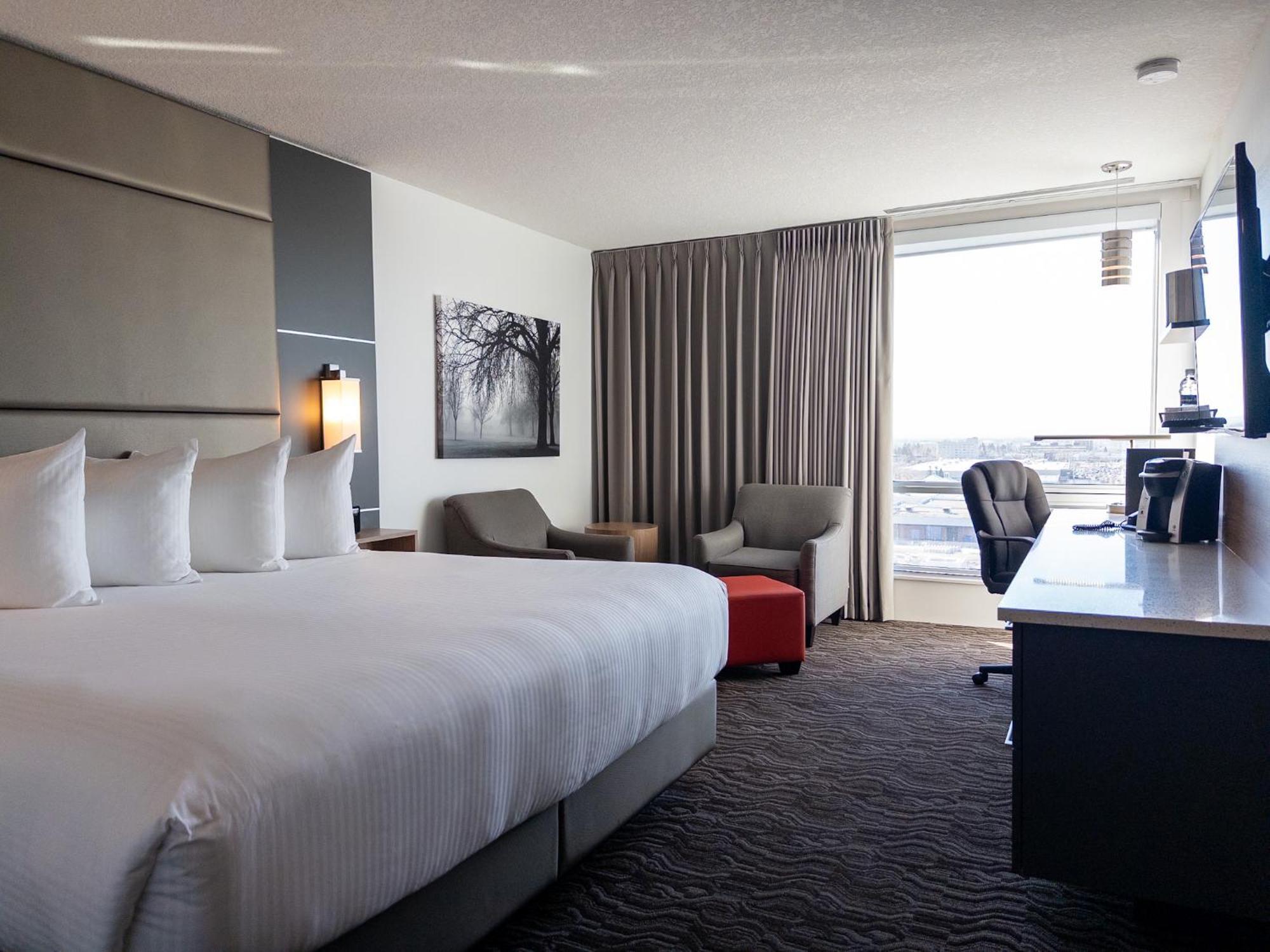 Carriage House Hotel And Conference Centre Calgary Bagian luar foto