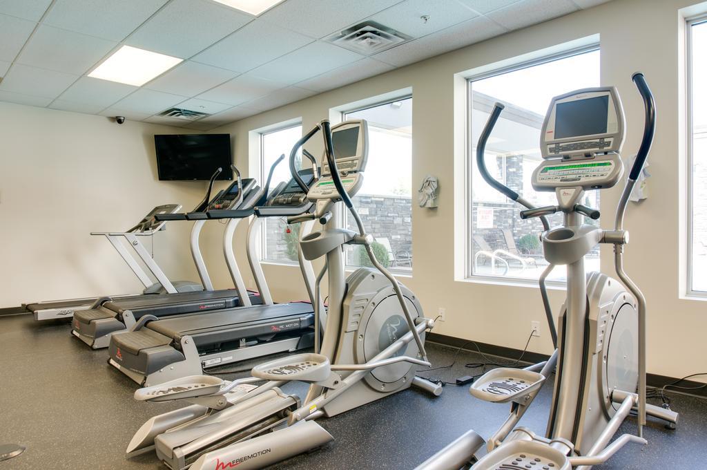 Carriage House Hotel And Conference Centre Calgary Bagian luar foto