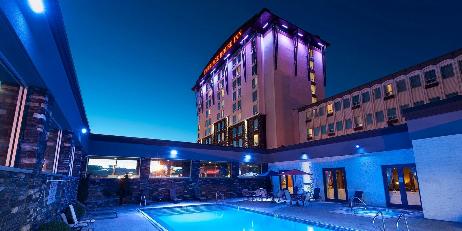 Carriage House Hotel And Conference Centre Calgary Bagian luar foto